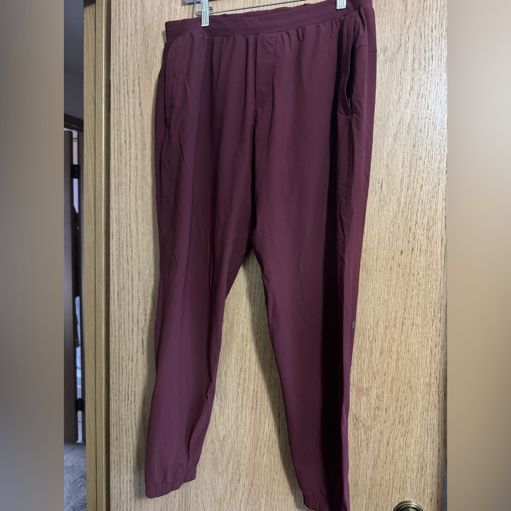 lululemon athletica Men's Maroon Joggers